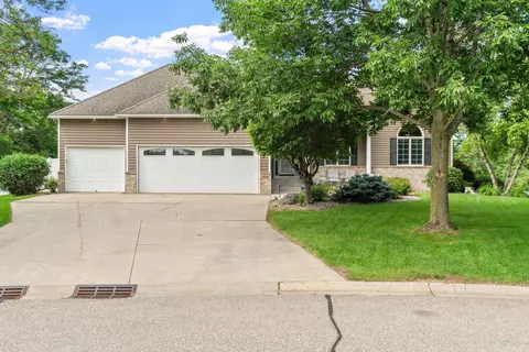 1950 Wenz Ave, Chaska, MN 55318