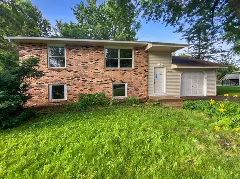 7470 Upper 167th Ct W, Rosemount, MN 55068
