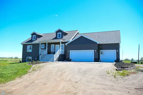 2027 17th Ave NE, Emerado, ND 58228