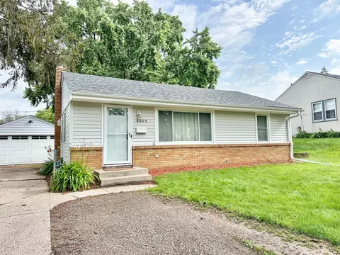 2005 Northwood Dr, North Saint Paul, MN 55109