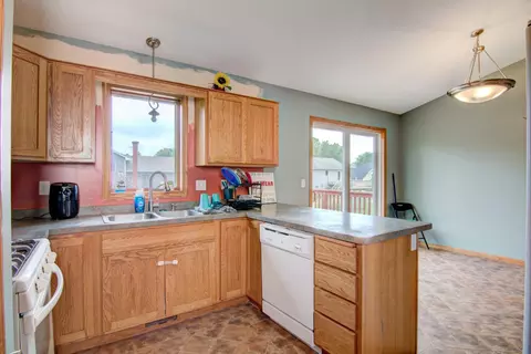 1450 Summit St, Baldwin, WI 54002 photo 9
