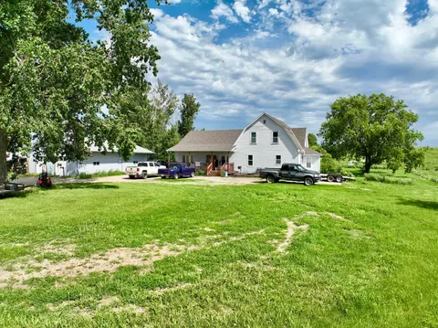 1560 60th St NE, Murdock, MN 56271