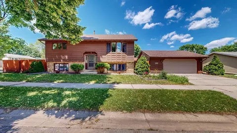 1317 43rd St NW, Rochester, MN 55901