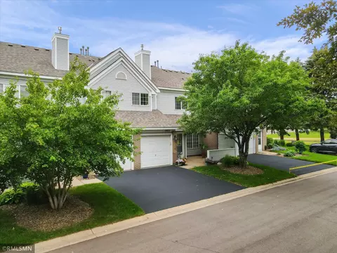546 Lovell Ave #3, Roseville, MN 55113