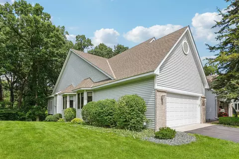 2637 Rivers Bluff Ln, Anoka, MN 55303