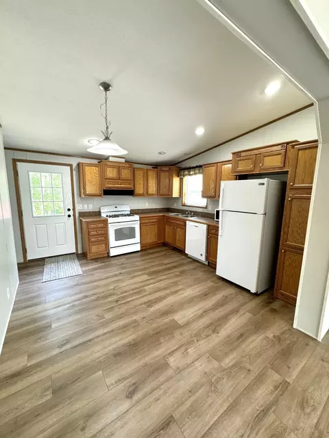 21624 Elmwood Cir, Nevis, MN 56467 photo 4