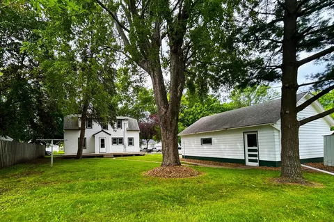 1325 14th St E, Glencoe, MN 55336 photo 3