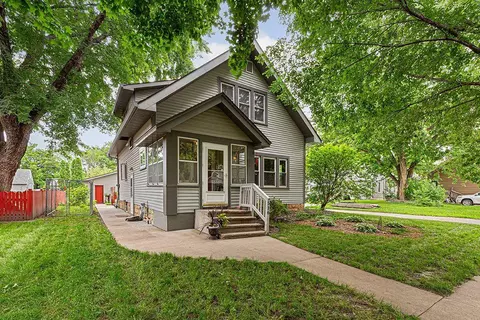 516 Lyndale St, North Mankato, MN 56003