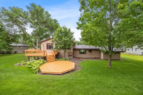 10510 39th Ave N, Plymouth, MN 55441
