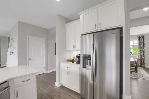 4714 Devonshire Ln, Chaska, MN 55318 photo 7