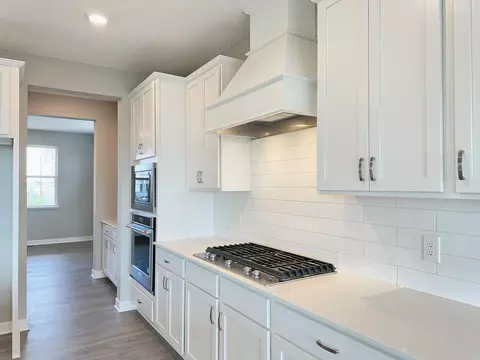 4714 Devonshire Ln, Chaska, MN 55318 photo 11