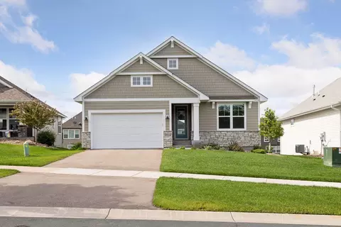 9023 7th St N, Lake Elmo, MN 55042