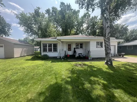 510 Main St W, Melrose, MN 56352
