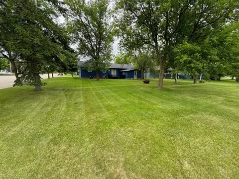 457 3rd Ave NW, Perham, MN 56573 photo 2