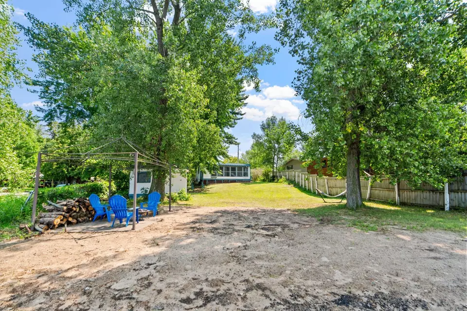  12802 Mentzer Trl, Lindstrom, MN 55045 photo 4