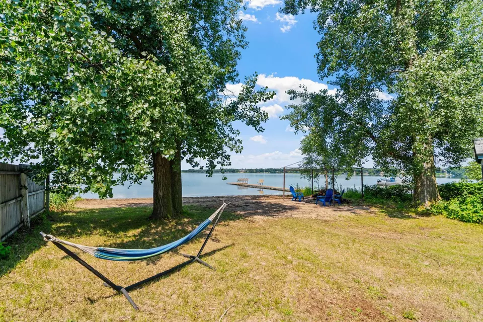  12802 Mentzer Trl, Lindstrom, MN 55045 photo 2