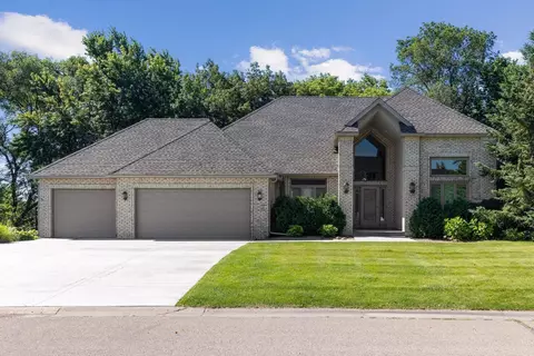 2631 Ashley Ter, New Brighton, MN 55112