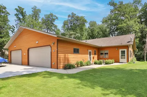 302 Birch St S, Hackensack, MN 56452