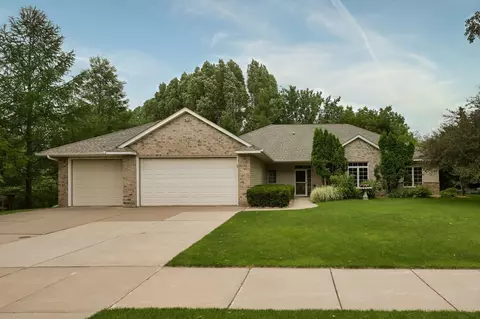 2185 63rd St E, Inver Grove Heights, MN 55077
