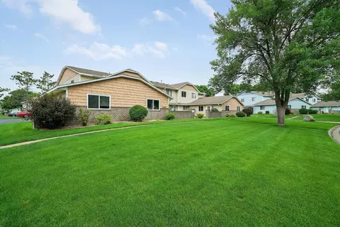 8432 S Pond Trl, Champlin, MN 55316 photo 24