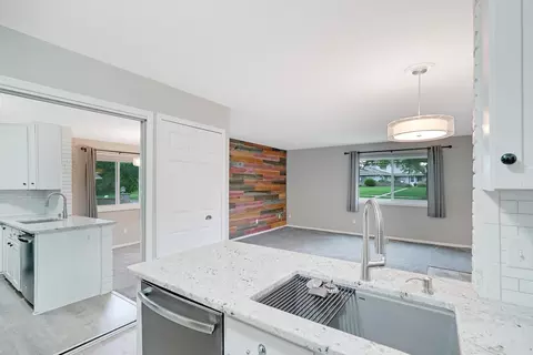 8432 S Pond Trl, Champlin, MN 55316 photo 10