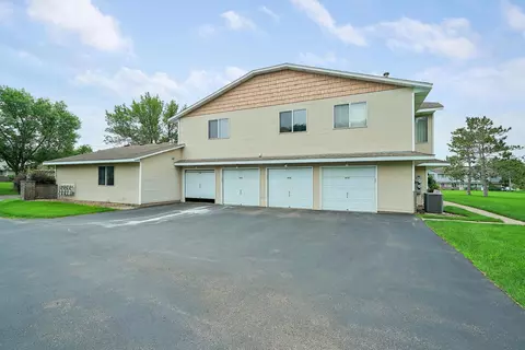 8432 S Pond Trl, Champlin, MN 55316 photo 25