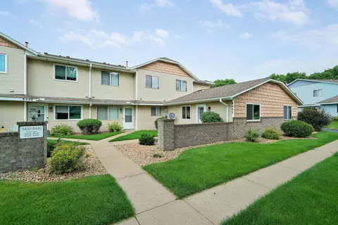 8432 S Pond Trl, Champlin, MN 55316