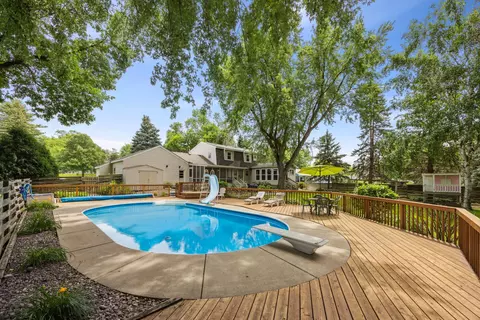 2829 Vilas Ln, Eagan, MN 55121