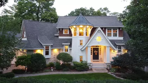 330 S Wise Ave, Wayzata, MN 55391