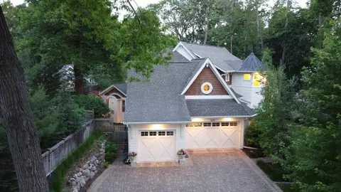 330 S Wise Ave, Wayzata, MN 55391 photo 2