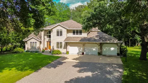 19644 Skyview Cir, Hutchinson, MN 55350