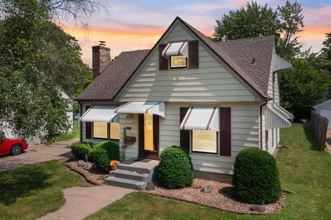 1142 Kingsford St, Saint Paul, MN 55106