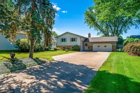 4434 Channel Ln NE, East Bethel, MN 55092