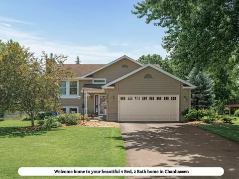 8678 Chanhassen Hills Dr N, Chanhassen, MN 55317