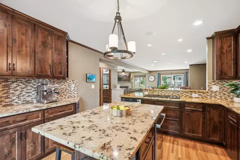 1745 Sartell Ave, Eagan, MN 55122 photo 9