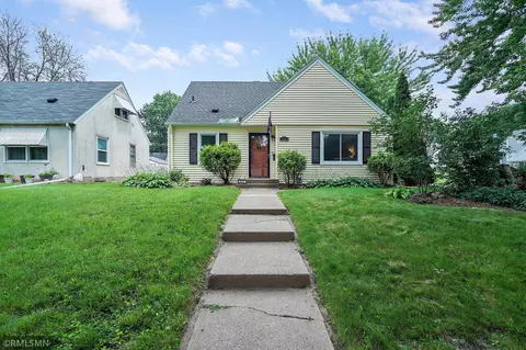 1054 Sperl St, West Saint Paul, MN 55118