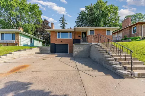 1457 3rd St E, Saint Paul, MN 55106