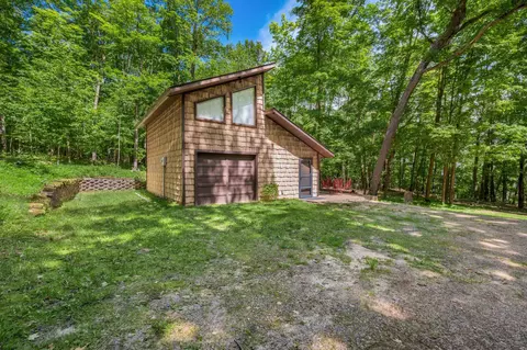 39492 Sissebakwet Shores Rd, Cohasset, MN 55721