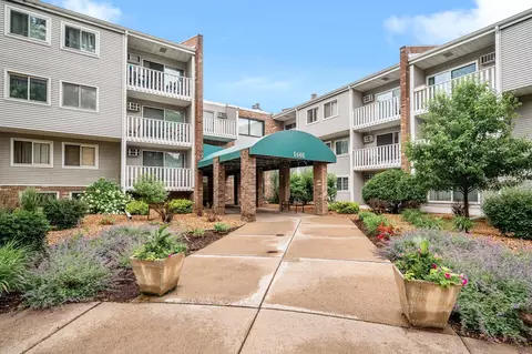 1601 N Innsbruck Dr #370NE, Fridley, MN 55432