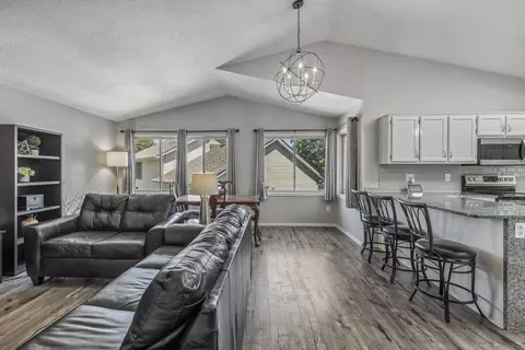 804 Wescott Sq, Eagan, MN 55123 photo 10