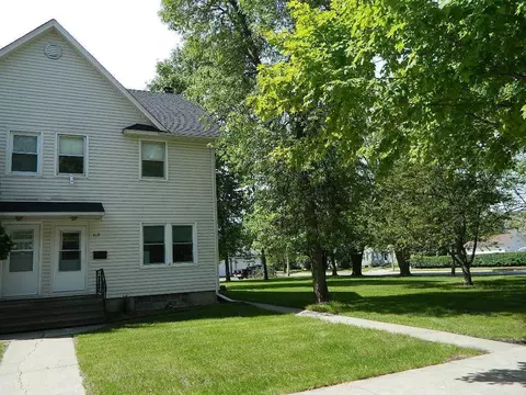 419 5th St, International Falls, MN 56649