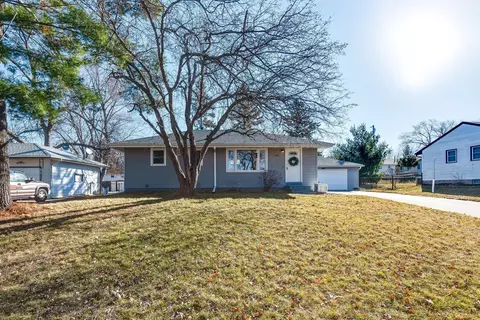 1141 Gresham Ave N, Oakdale, MN 55128