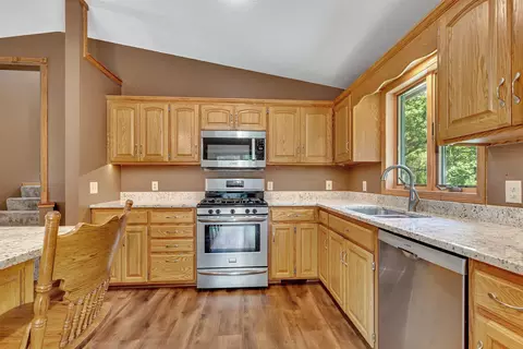 22096 Fairmount Rd, Saint Cloud, MN 56301 photo 7