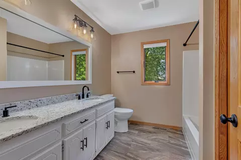 22096 Fairmount Rd, Saint Cloud, MN 56301 photo 14