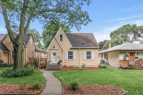 1575 Huron St, Saint Paul, MN 55108