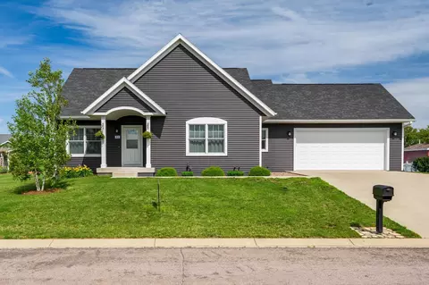 411 2nd Ave SE, Spring Grove, MN 55974