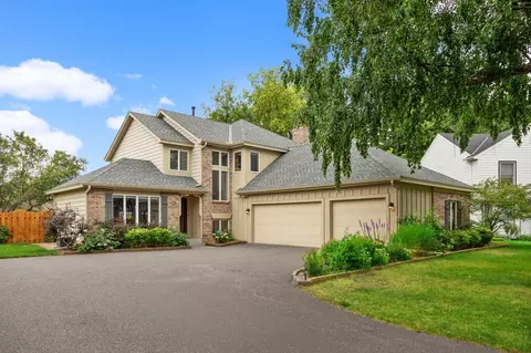 476 Nature View Ct, West Saint Paul, MN 55118