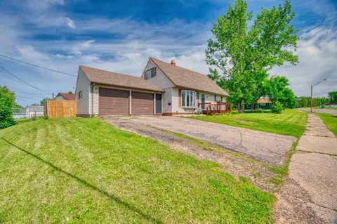 509 Hampshire Dr, Hoyt Lakes, MN 55750