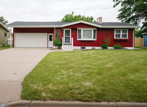 1731 4th Ave NE, Jamestown, ND 58401