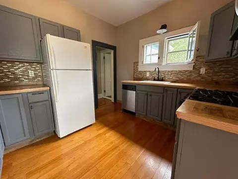 302 E Harvey St, Ely, MN 55731 photo 2